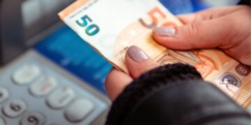 Cómo recuperar tu dinero si el cajero automático se queda tu efectivo