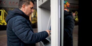 Aviso sobre sacar dinero en cajero automático