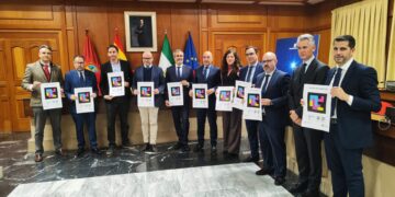 El Ayuntamiento de Córdoba colabora con las entidades bancarias para hacer los cajeros más accesibles para las personas con discapacidad gracias a Navilens