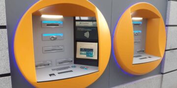 CaixaBank ofrece la posibilidad de retirar dinero del cajero sin usar la tarjeta
