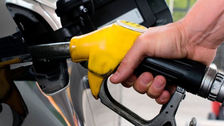 La OCU alerta de como va a afectar a nuestras vidas la subida del carburante