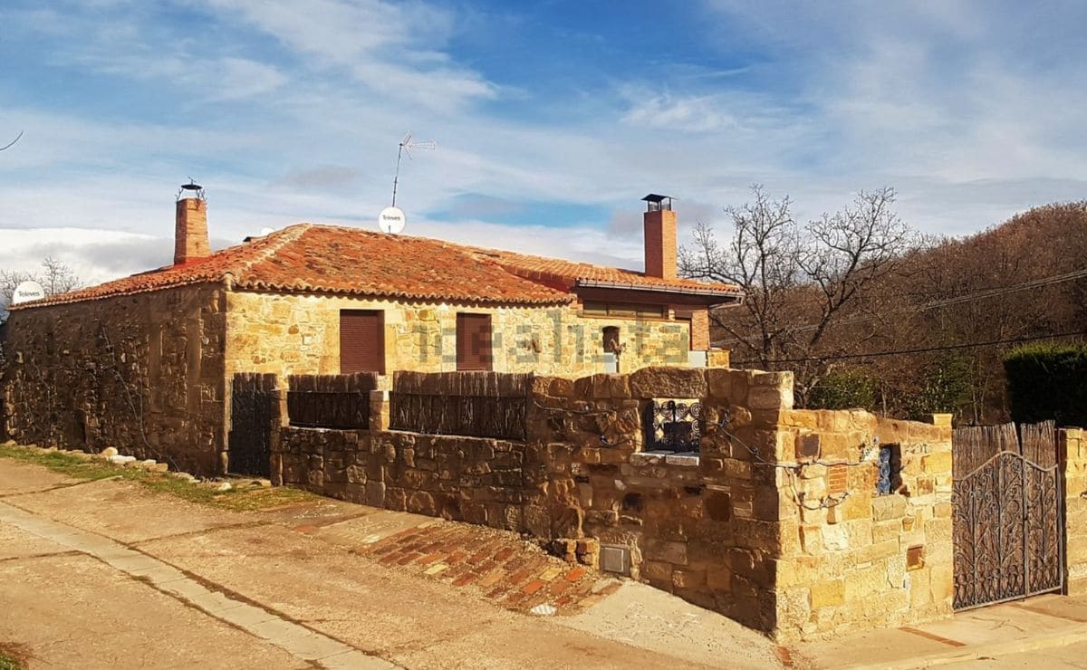 Casa de campo situada en Soria que ofrece el portal inmobiliario del Idealista