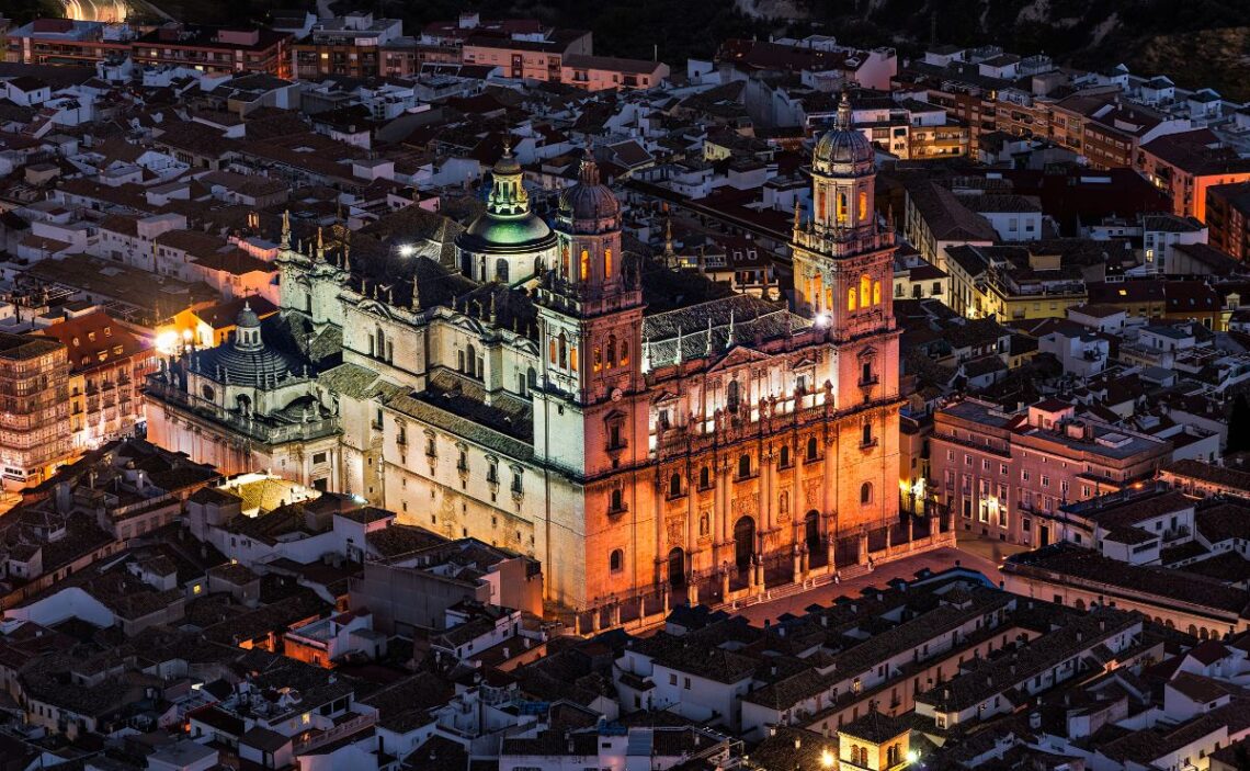 Catedral de Jaén, uno de los destinos que oferta la Junta de Andalucía para las personas mayores con el programa Inturjoven