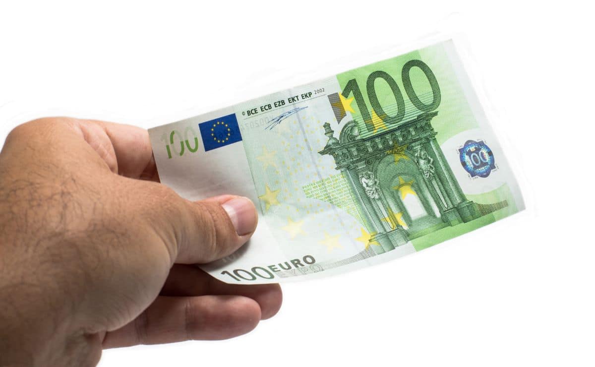 cheque euros ayuda prestación gobierno