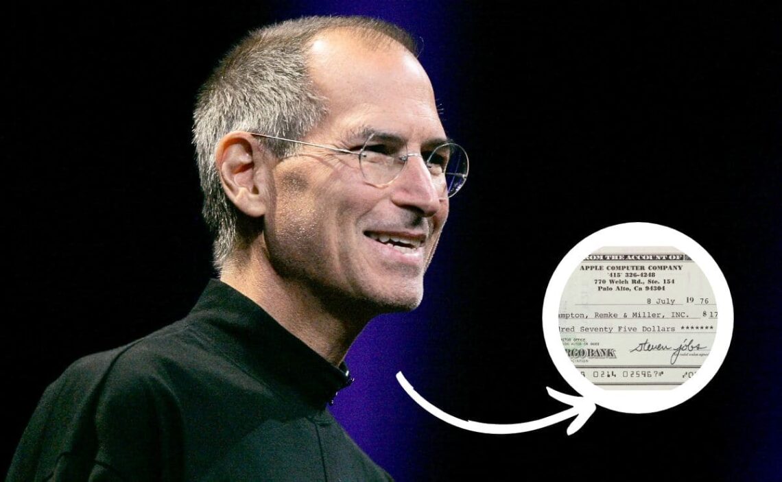 El cheque en subasta firmado por Steve Jobs de Apple