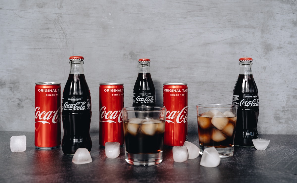 la coca cola no es mejor que un jugo natural libre de azúcar