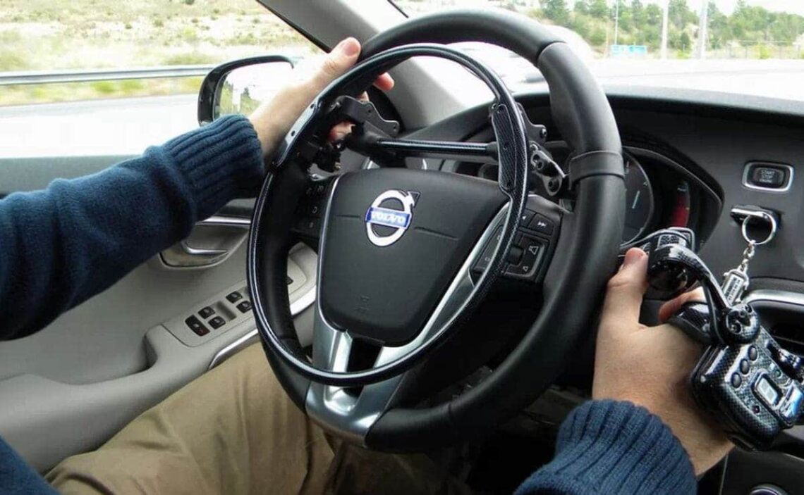 coche adaptado persona con discapacidad