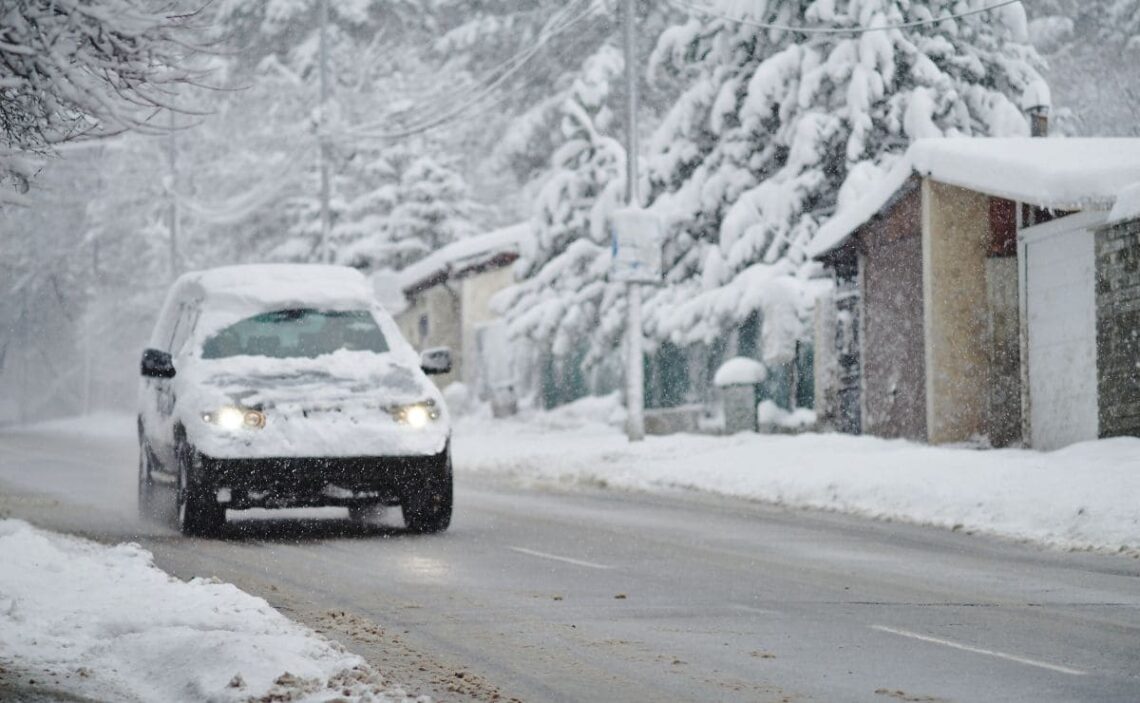Consejos de la DGT para garantizar la máxima seguridad al conducir con nieve