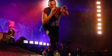 Chris Martin, cantante del grupo Coldplay durante un concierto discapacidad sorda