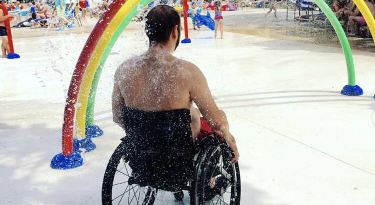 Persona con discapacidad combatiendo la calor