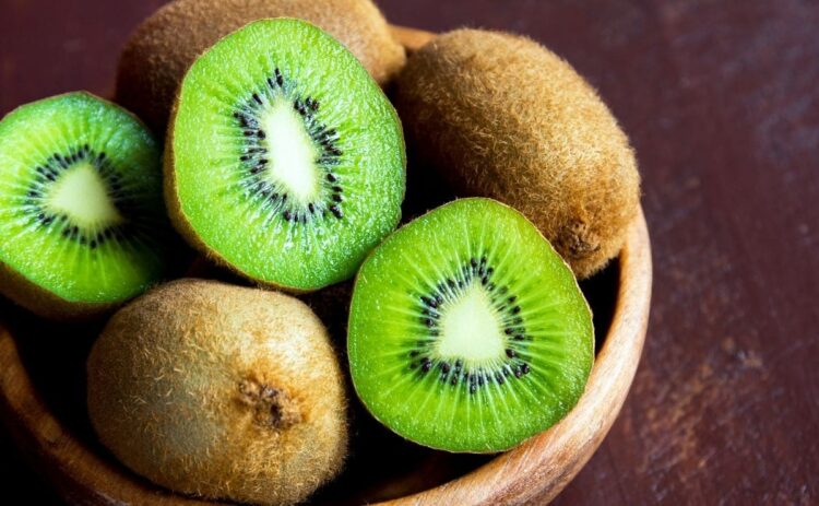 comer kiwi ayunas