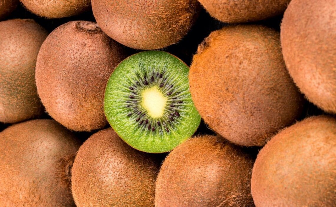 Los expertos fruta aseguran que comer la piel del kiwi tiene beneficios para nuestro organismo