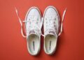 Limpieza de las zapatillas Converse blancas con bicarbonato