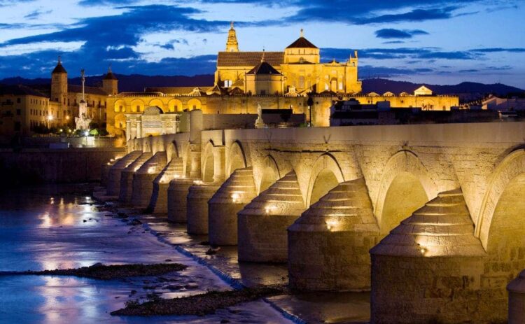 Córdoba es uno de los destinos que ofrece la Junta de Andalucía en los viajes de Inturjoven