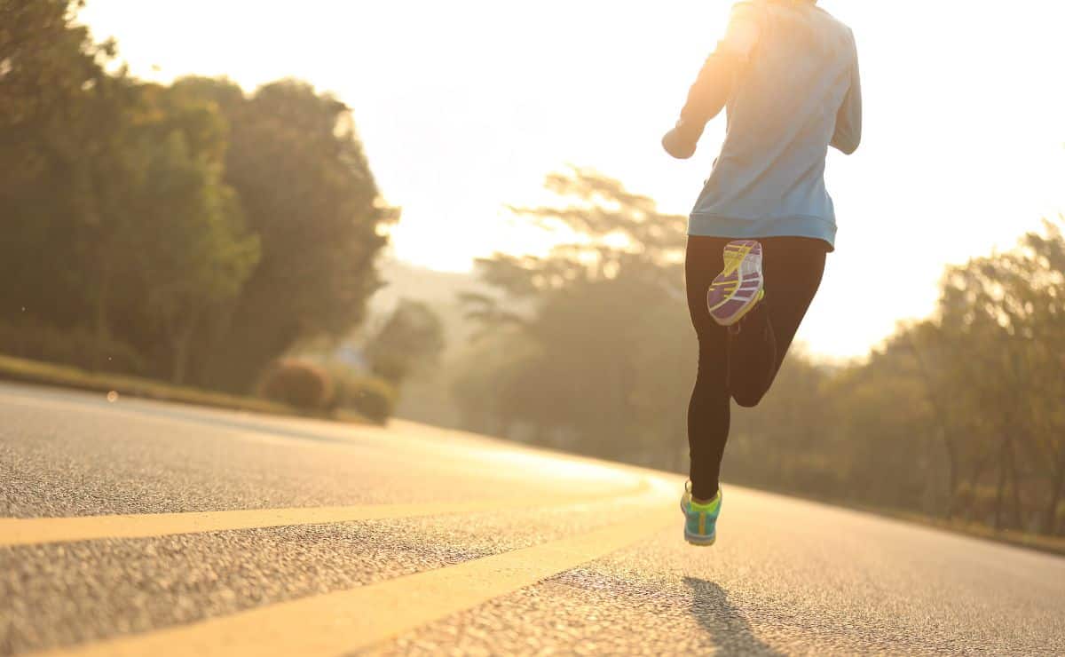 correr ejercicio deporte coche automóvil entrenamiento dgt