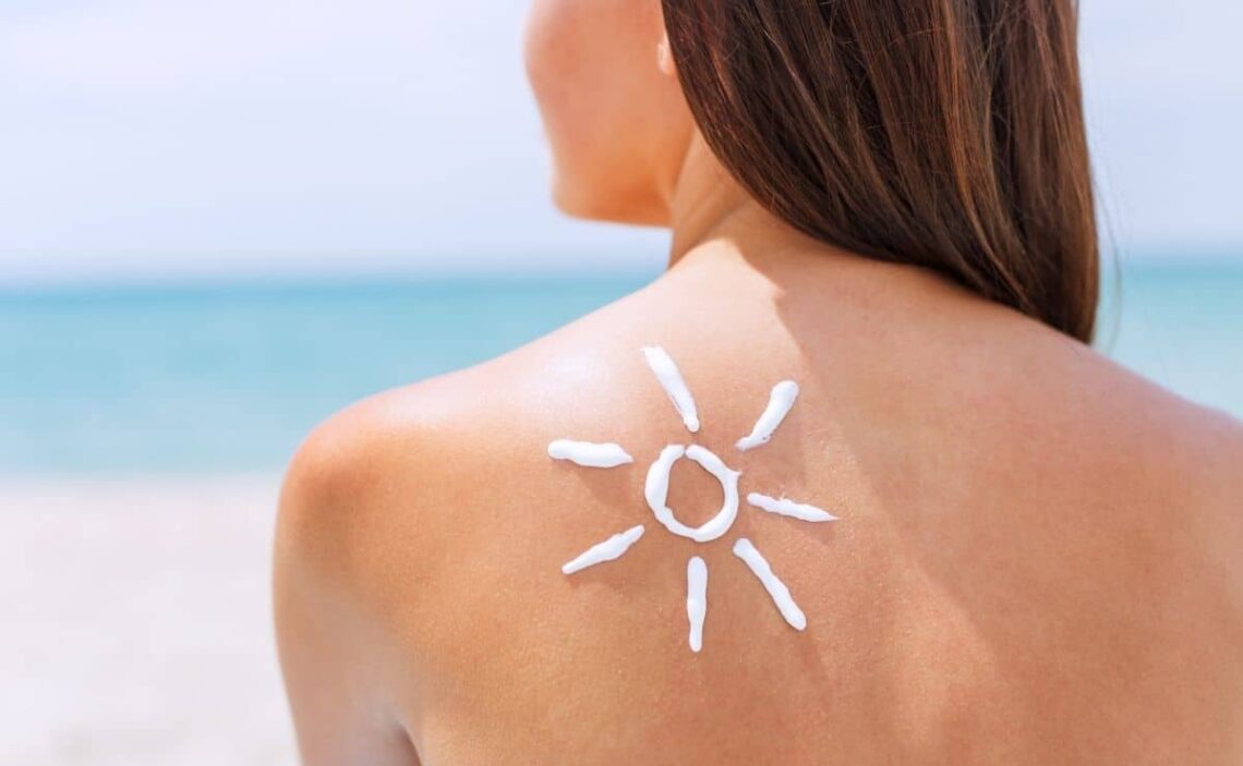 La mejor crema solar según la OCU es de L'Oreal