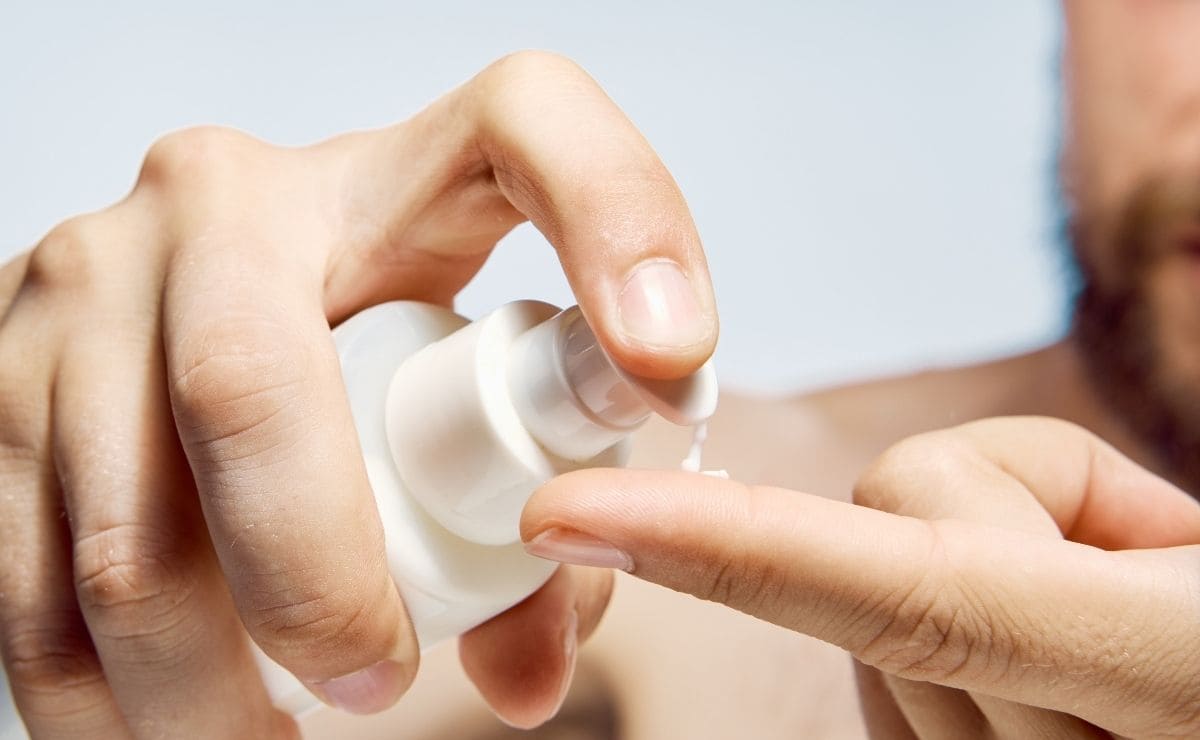 La importancia de las cremas antiedad para el cuidado de la piel masculina