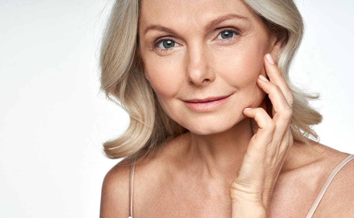 Cuidado de la piel con agua con gas