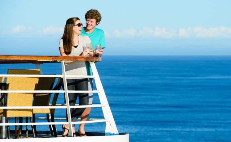crucero viajes el corte inglés mediterráneo destino turismo pareja