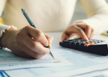 Así puedes deducir los seguros en la declaración