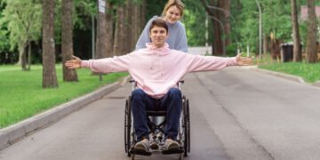 Cómo conseguir el cheque de 100 euros al mes por familia con discapacidad Agencia Tributaria