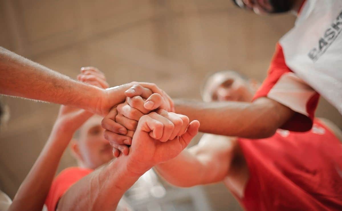 Deporte equipo ejercicio físico salud beneficios sociales