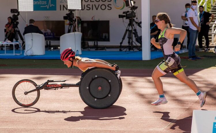 Fundación Sanitas y la Real Federación Española de Balonmano se unen para impulsar la práctica de deporte inclusivo