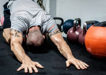 deporte superman estiramiento gimnasio ejercicio físico