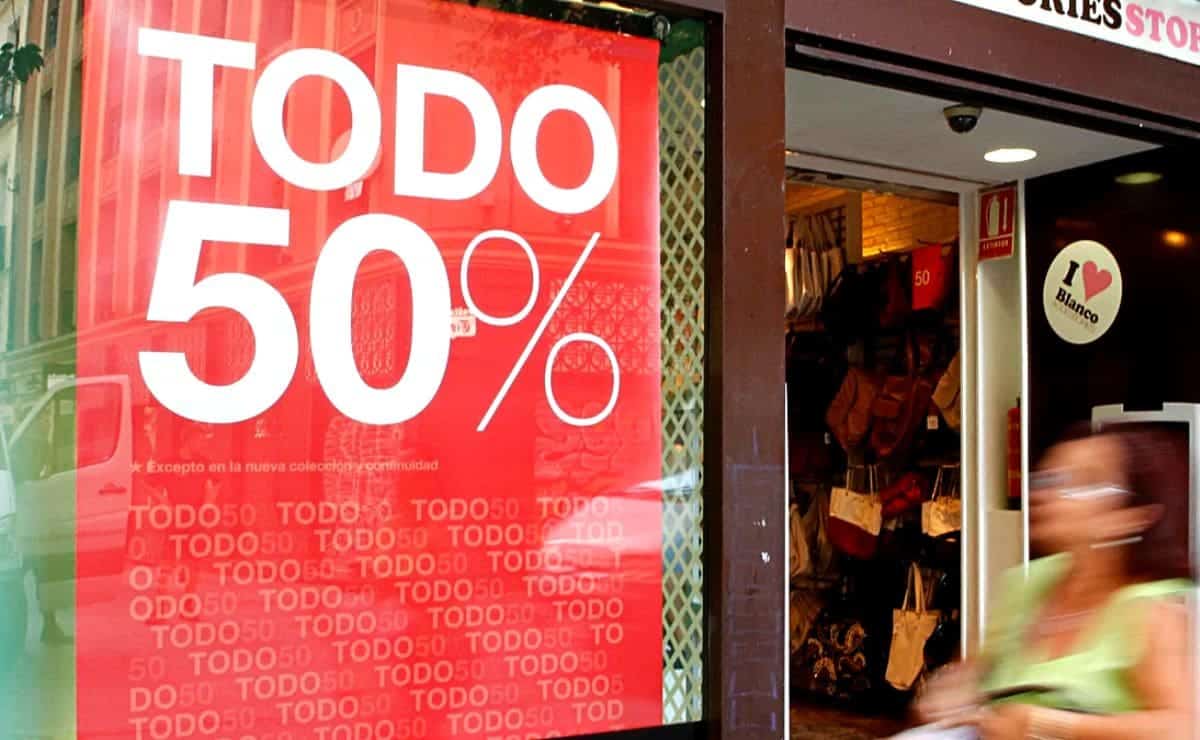 Consejos para comprar en las rebajas de enero según la OCU