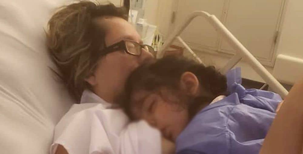 Una madre despierta del coma al oír a su hija