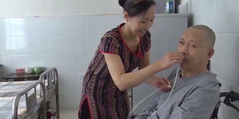 La esposa de Li permaneció durante cinco largos años junto a la cama de su marido