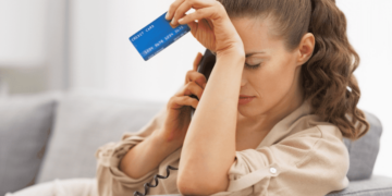 La OCU recomienda poner limite a tu tarjeta de crédito