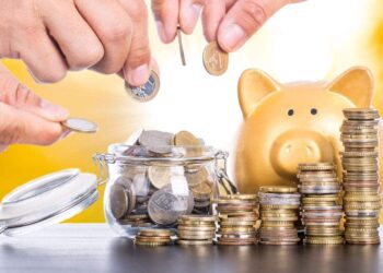 El dinero que debes tener de ahorro según la Inteligencia Artificial