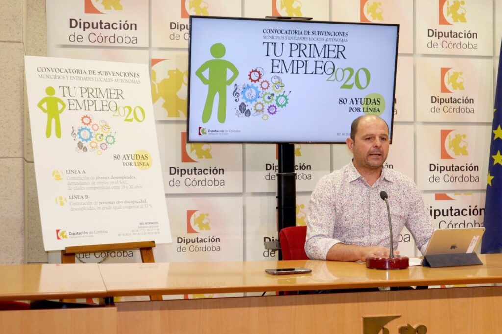 El delegado de Empleo en la Diputación de Córdoba, Miguel Ruz, presenta 'Tu primer empleo'