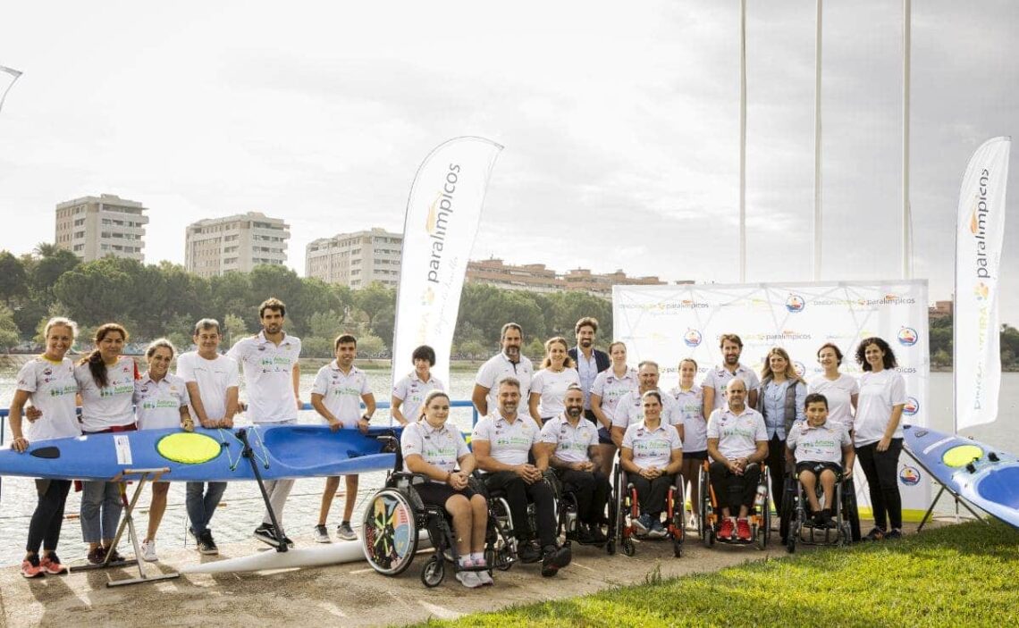 Presentación de Dingonatura, las embarcaciones del equipo paralímpico español de piragüismo
