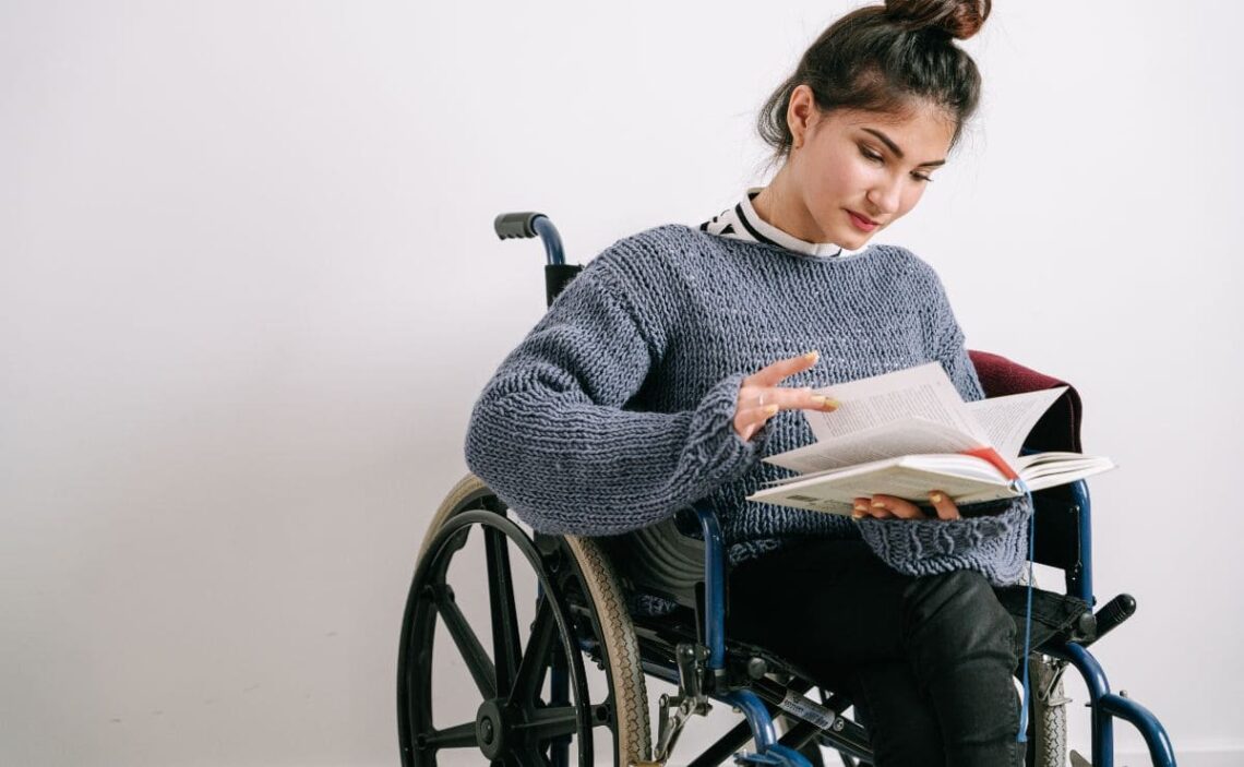 Personas con discapacidad intelectual piden una 'lectura fácil' en el ocio y las empresas