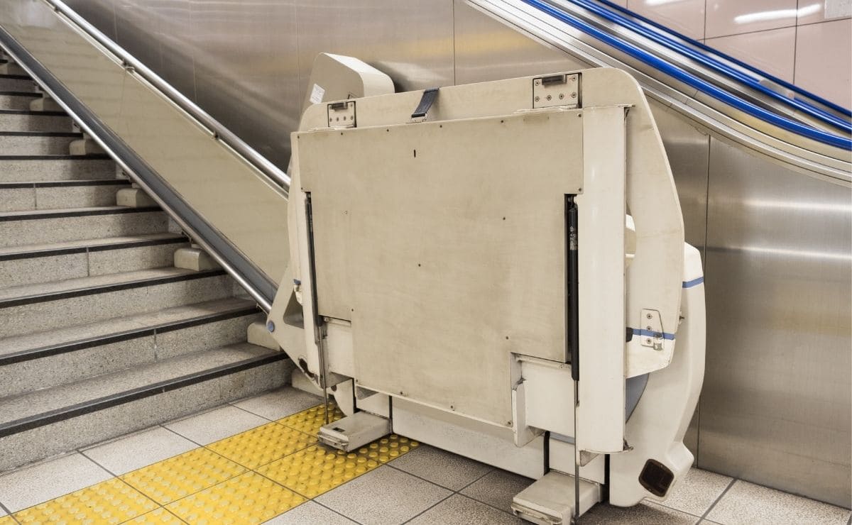 Se pueden colocar salvaescaleras en casi cualquier escalera para facilitar la vida a la personas con discapacidad