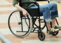 Persona con discapacidad en silla de ruedas