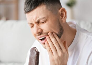 Jugo de limón para los dientes