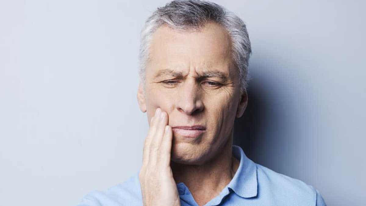 Dolor de dientes prótesis dental