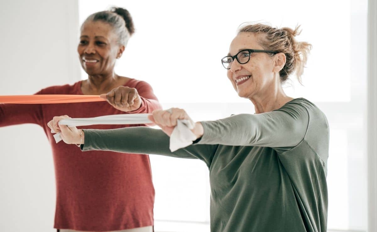 ejercicio físico artritis persona mayor entrenamiento salud presión sanguínea circulación sangre