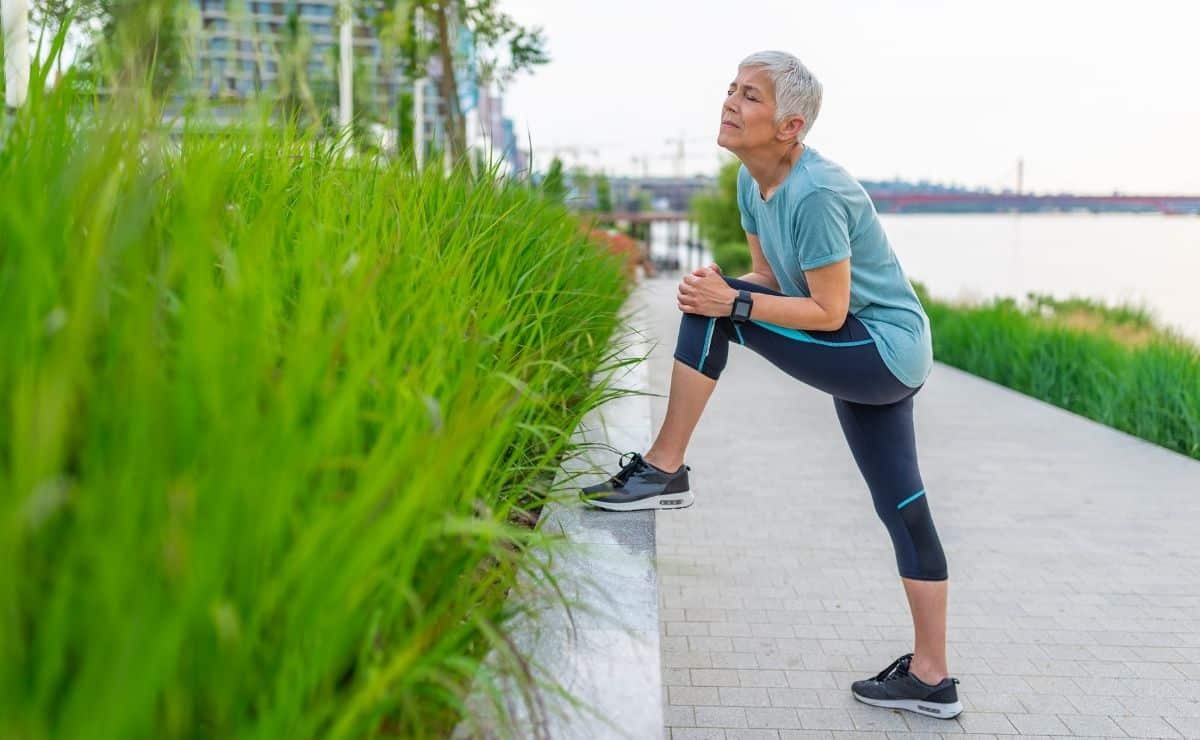 ejercicio físico deporte rodillas salud articulación flexión piernas entrenamiento