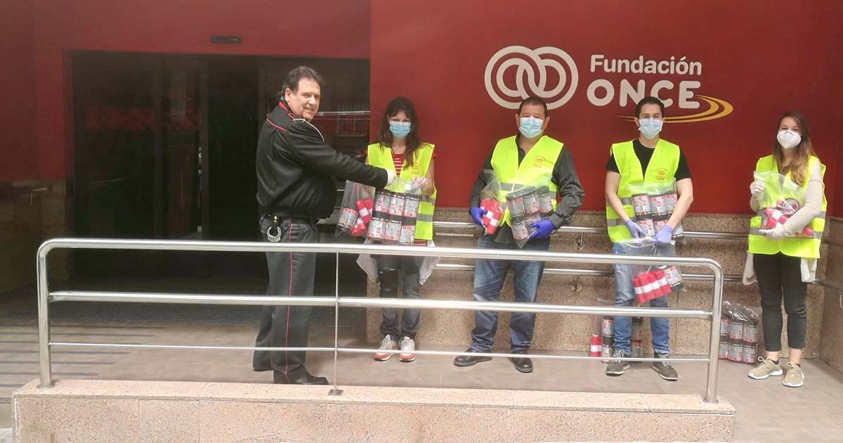 Elaboración de batas desechables Fundación ONCE