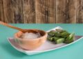 Esta es la forma de preparar una crema antiedad casera con aloe vera