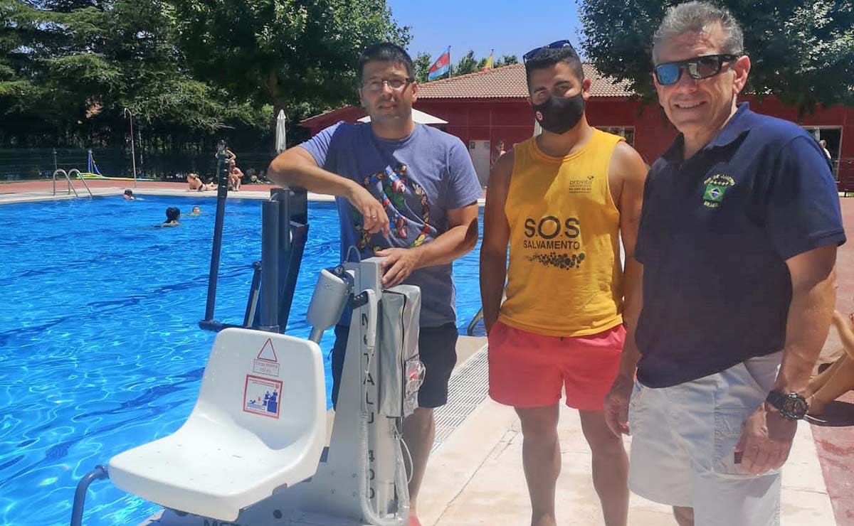 elevador piscina Colmenarejo discapacidad accesibilidad