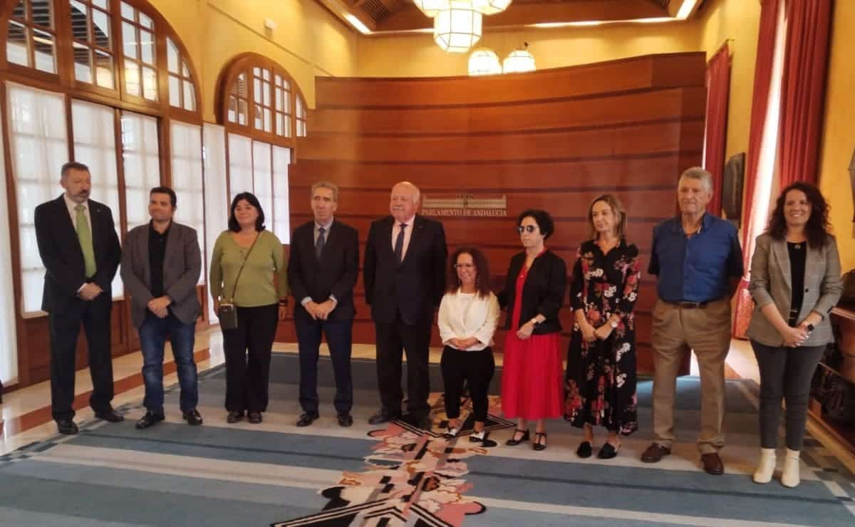 Los representantes de CERMI Andalucía han mantenido un encuentro con el presidente del Parlamento andaluz, Jesús Aguirre