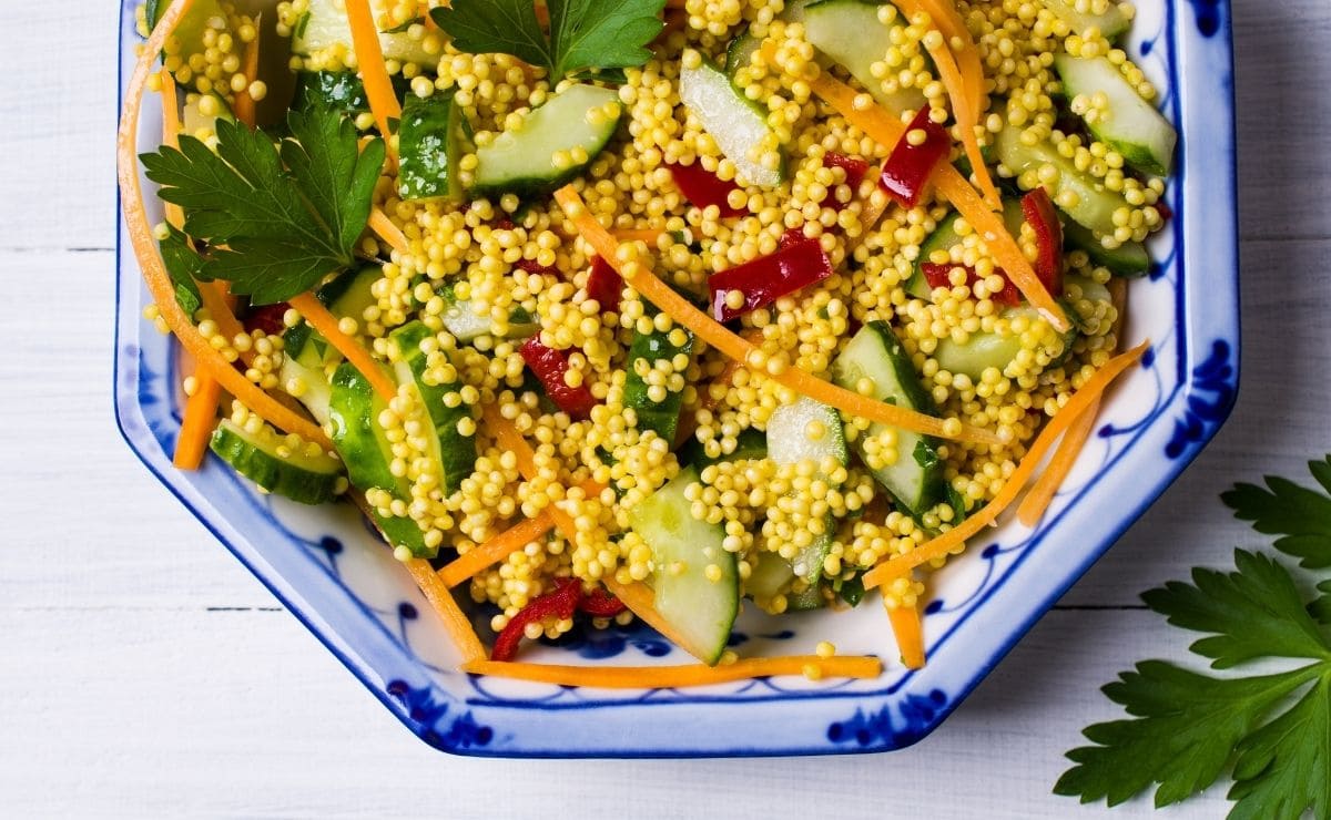 La ensalada de mijo es una de las comidas más saludables para tu dieta