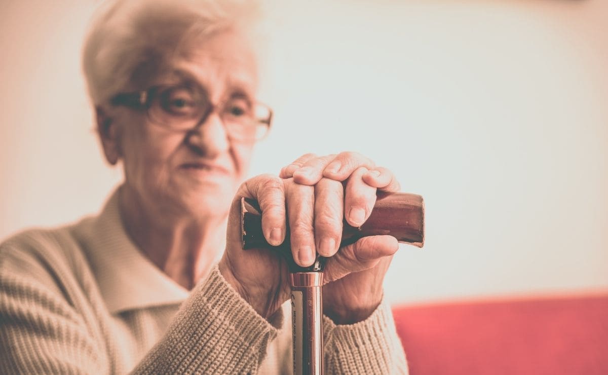 El envejecimiento se dispara en España en 2022 hasta el 133,5%