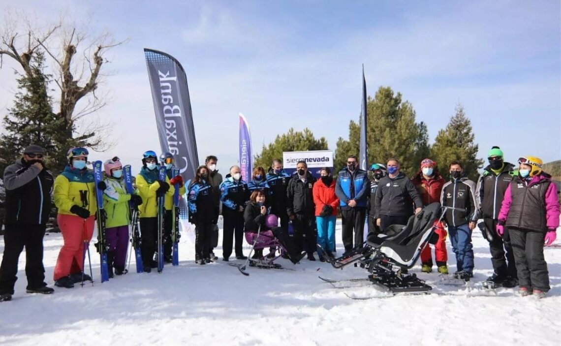 equipo esqui adaptado Sierra Nevada Caixabank