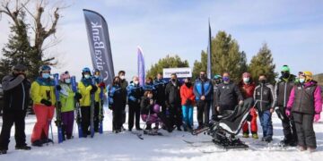 equipo esqui adaptado Sierra Nevada Caixabank